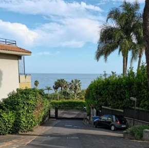 Casa vacanze Casalù nella riviera dei Ciclopi